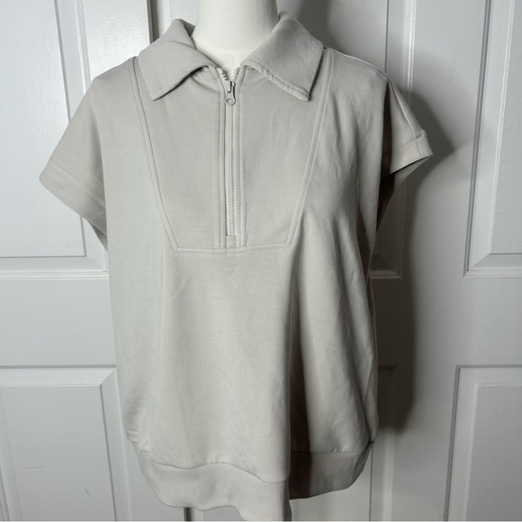 NWT (Size XL) THREAD & SUPPLY Zodie Short Sleeve Scuba Knit Top - Picture 5 of 8